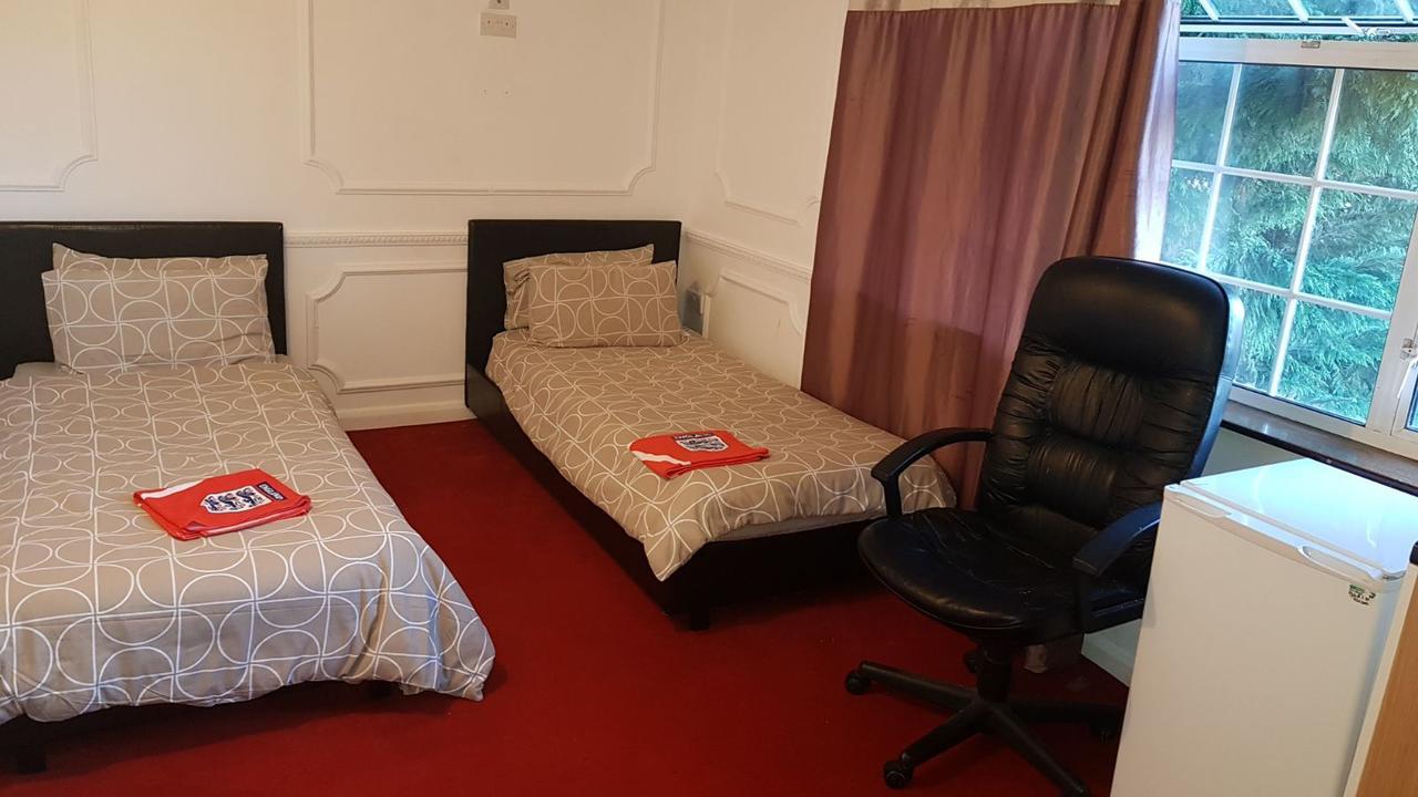 Hatfield Suites Exteriör bild